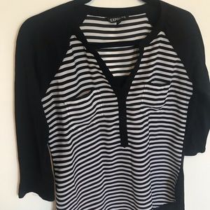 3/4 Sleeve V-Neck Top